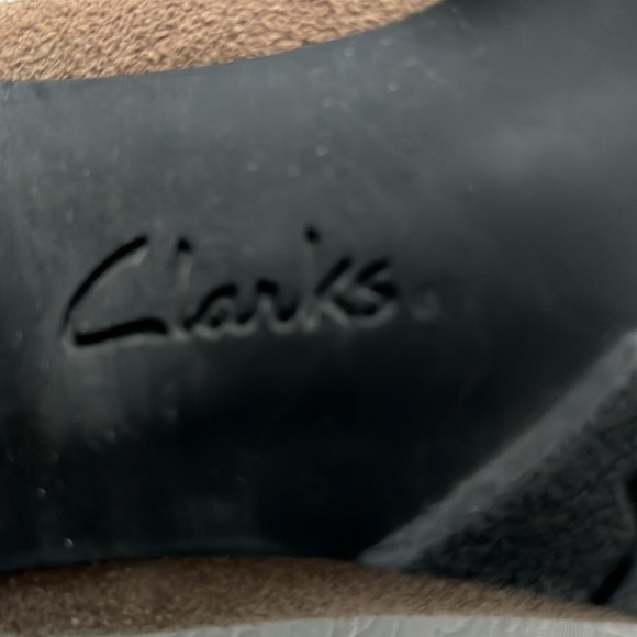 Clacks Taupe Pause Camelia Suede Ankle Boots Side Zip 8M - Picture 10 of 10